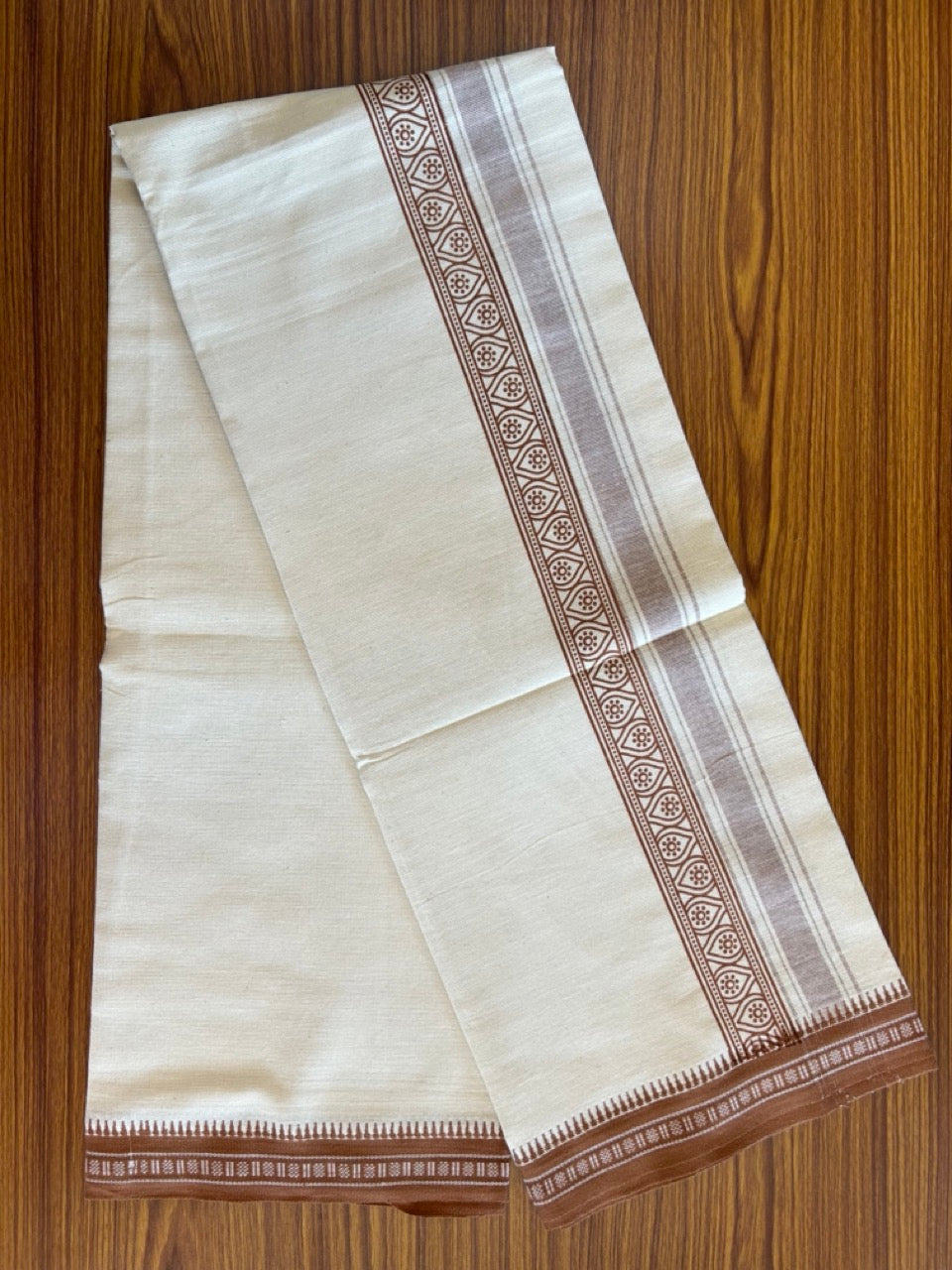 12% Discount !! Kaitharikada Pure Cotton Single OFF WHITE - (Unbleached) Kaily / Lungi - 3 inch Walnut Brown Striped Printed kara Kuppadam Border with OFF WHITE colour body (2 meter / 4 muzham)- 15KK8008AS