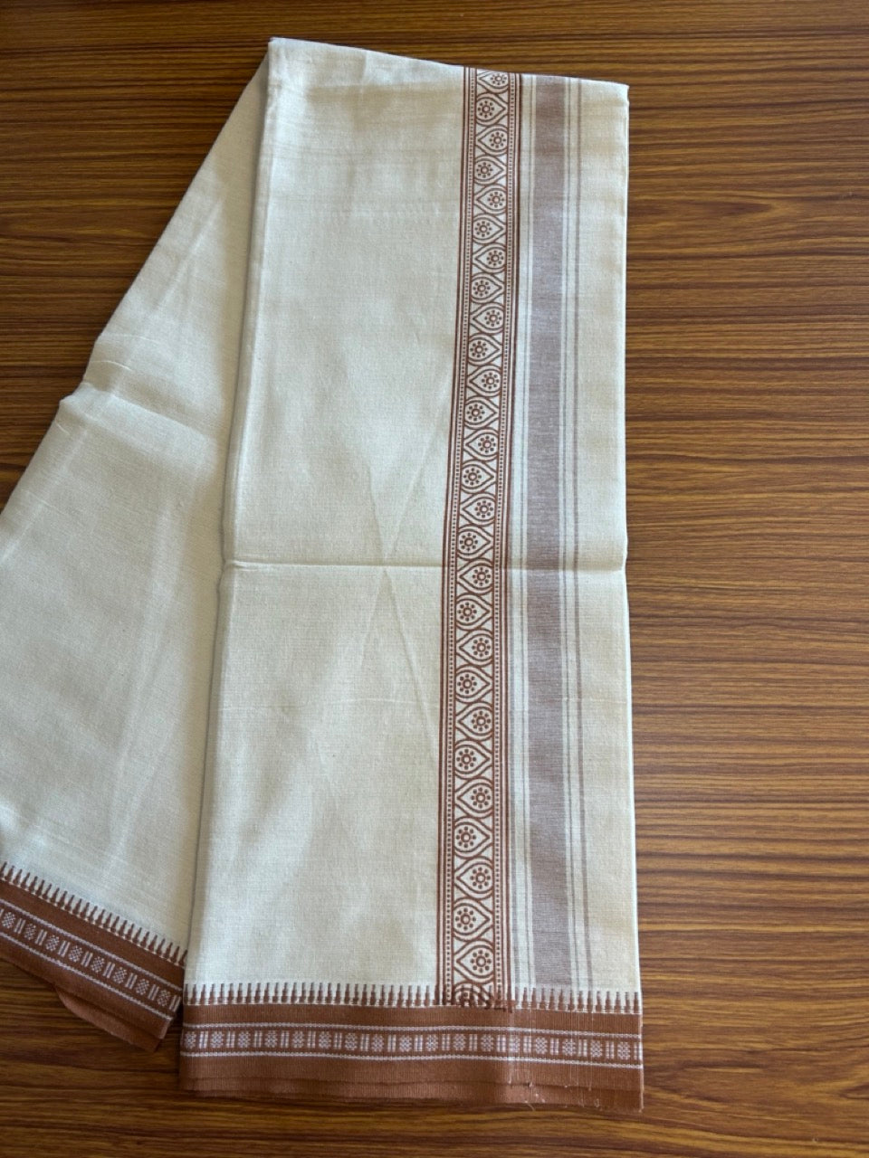 12% Discount !! Kaitharikada Pure Cotton Single OFF WHITE - (Unbleached) Kaily / Lungi - 3 inch Walnut Brown Striped Printed kara Kuppadam Border with OFF WHITE colour body (2 meter / 4 muzham)- 15KK8008AS