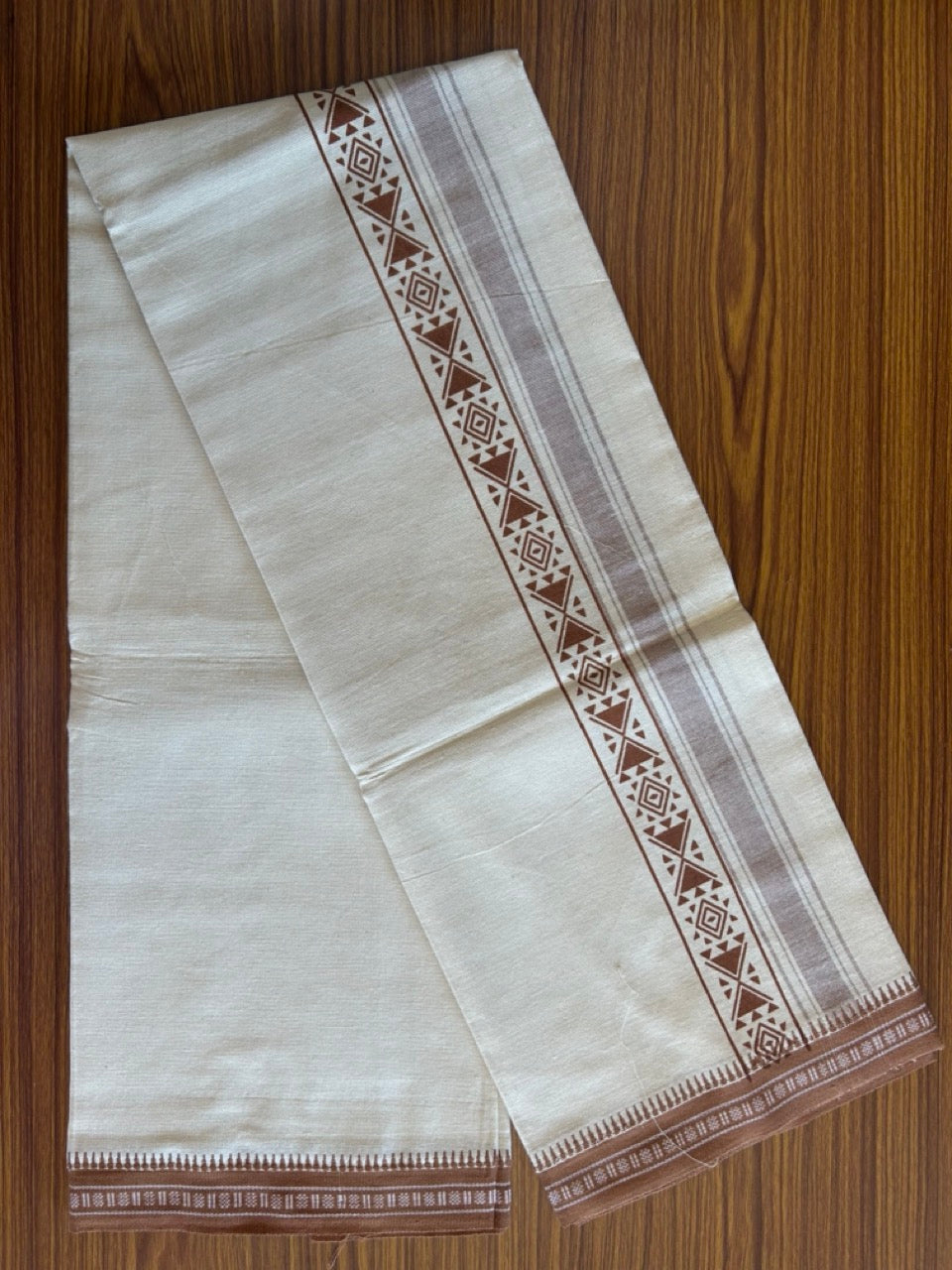 12% Discount !! Kaitharikada Pure Cotton Single OFF WHITE - (Unbleached) Kaily / Lungi - 3 inch Walnut Brown Striped Printed kara Kuppadam Border with OFF WHITE colour body (2 meter / 4 muzham)- 16KK8008AS