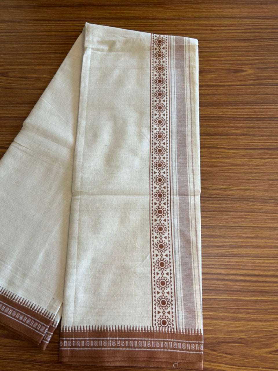 12% Discount !! Kaitharikada Pure Cotton Single OFF WHITE - (Unbleached) Kaily / Lungi - 3 inch Walnut Brown Striped Printed kara Kuppadam Border with OFF WHITE colour body (2 meter / 4 muzham)- 18KK8008AS