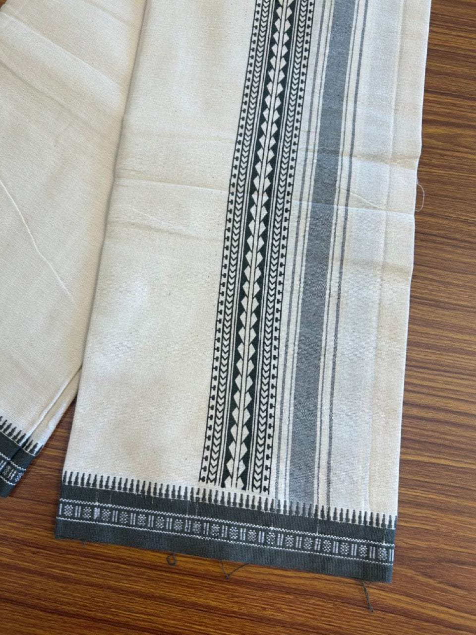 12% Discount !! Kaitharikada Pure Cotton Single OFF WHITE - (Unbleached) Kaily / Lungi - 4 inch Dark Olive Green Striped Printed kara Kuppadam Border with OFF WHITE colour body (2 meter / 4 muzham)- 1KK8009AS