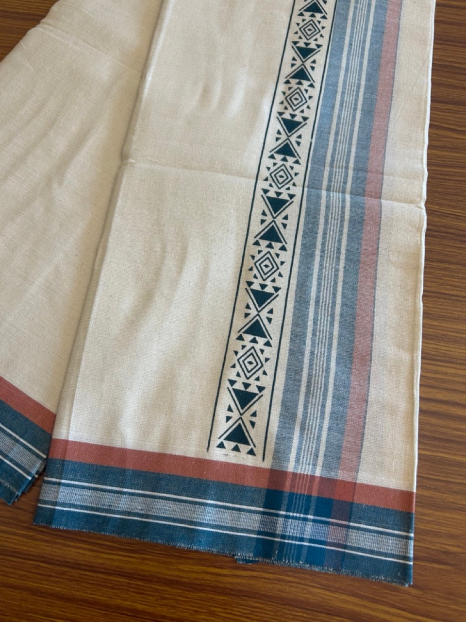 12% Discount !! Kaitharikada Pure Cotton Single OFF WHITE - (Unbleached) Kaily / Lungi - 3.75 inch  Peacock green & Brownish Orange Striped Dark green Printed kara Kuppadam Border with OFF WHITE colour body (2 meter / 4 muzham)- 3KK8010AS