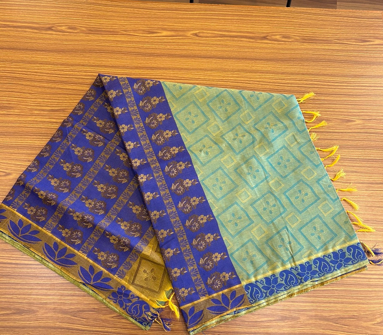 Kerala Colour Cotton Saree - Green Blue & Brown Flower Design Kara - Kaitharikada - 1KK1009RJT