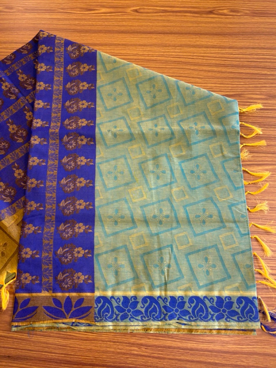 Kerala Colour Cotton Saree - Green Blue & Brown Flower Design Kara - Kaitharikada - 1KK1009RJT