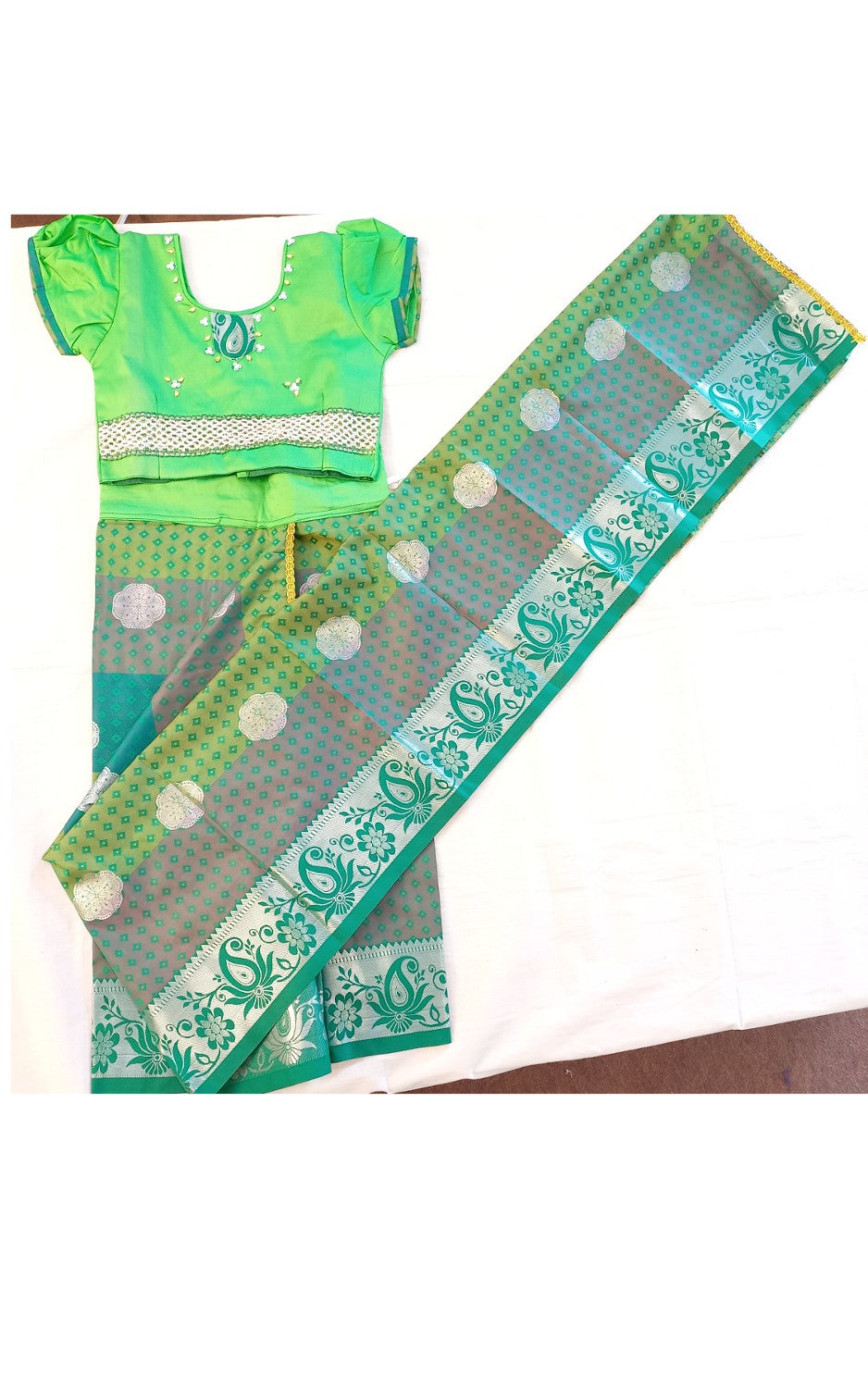 15% Discount Kaitharikada - Traditional South Indian Kids Saree- Green & Silver colour saree - Size (26).